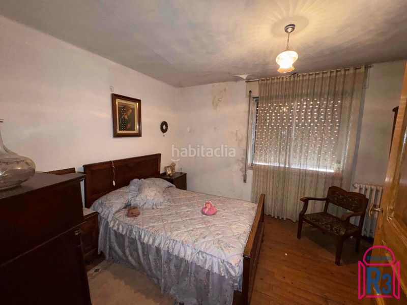 Foto 62c50220-2795-4cea-958a-98d1df92c15f. Edifici a Trobajo del camino