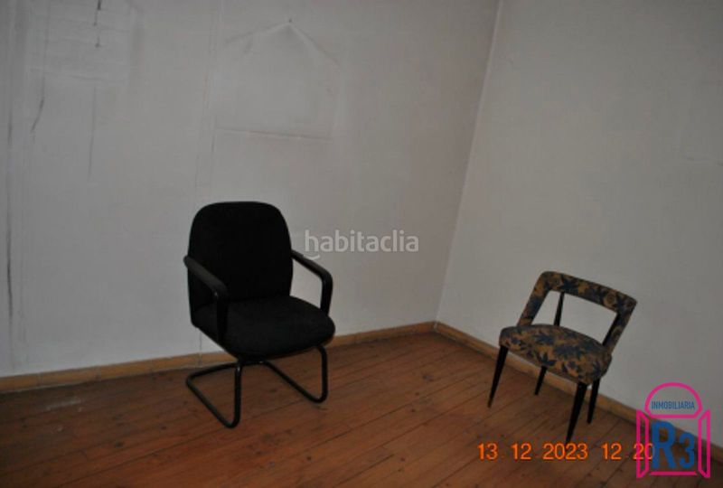 Foto 6db57571-afd0-46e0-9582-ab20c63bb7b7. Edifici a Trobajo del camino