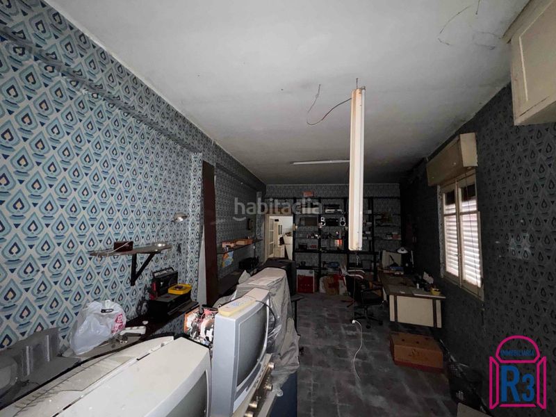 Foto b16db01d-c721-4773-97f9-e82d02469b24. Edifici a Trobajo del camino