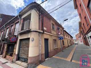 Edificio en Párroco Pablo Díez