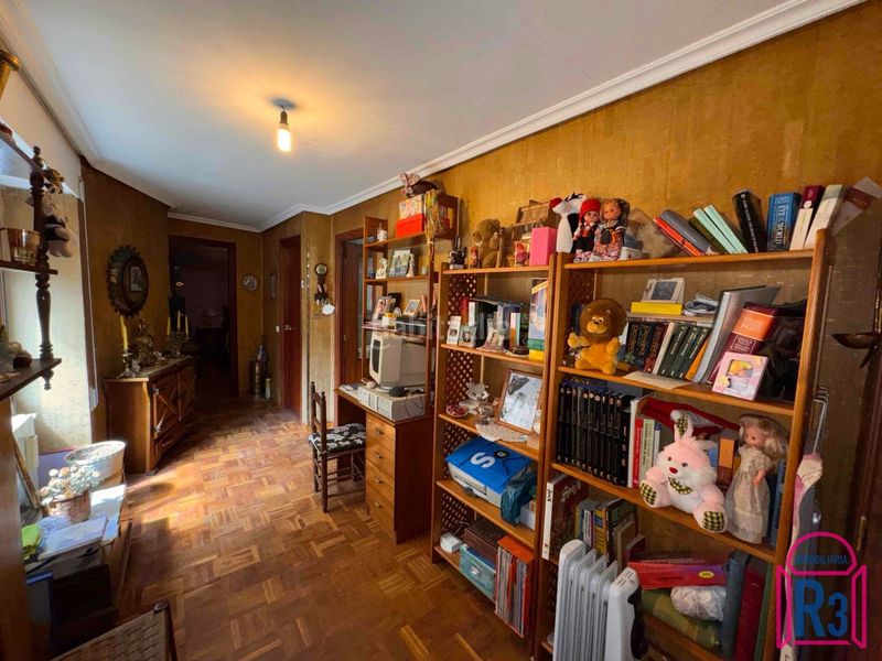 Foto d7d4595c-a8d7-456e-9e18-3716cd88018b. Edifici a Trobajo del camino