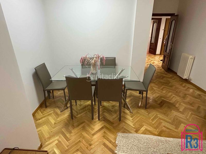 Foto 51cbc0a9-4219-437b-a5df-22c17f8c9a92. Rent flat with heating parking in San Claudio - La Chantría León