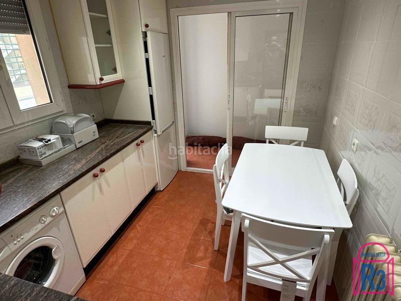 Foto e99b0d39-09cb-43cf-9eab-9efef4445787. Rent flat with heating parking in San Claudio - La Chantría León