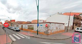 Finca rústica  Constitución. Se vende solar muy bien situado en trobajo del camino