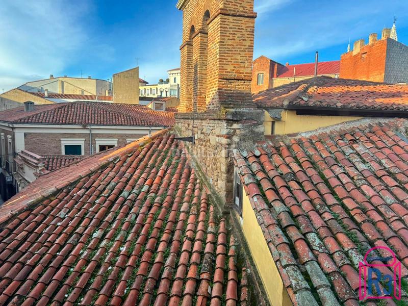 Foto f28f17b2-8bc1-44a0-981f-491b3972426f. Edifici a Casco Antiguo León