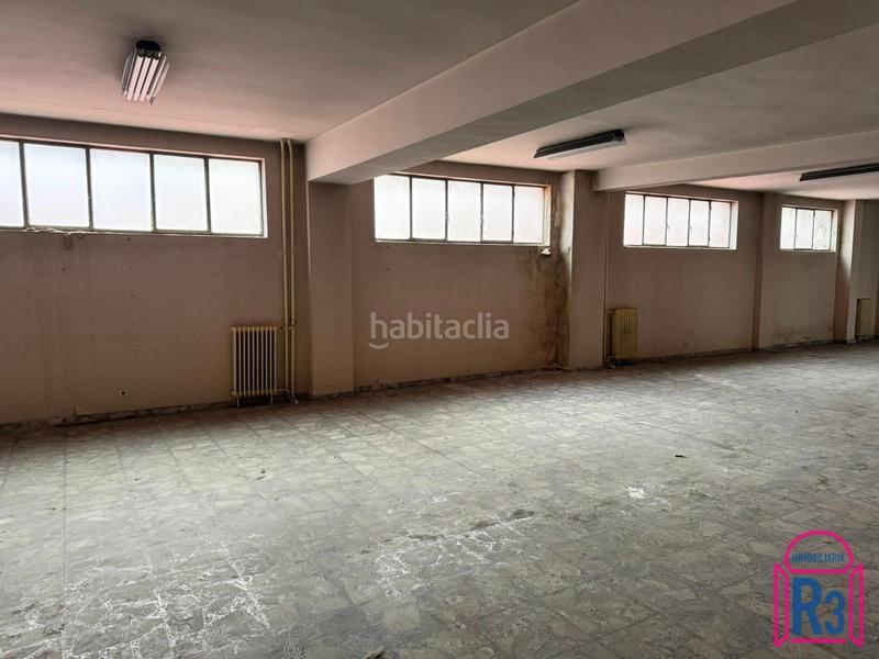 Foto 1f4a9d82-0648-407d-a253-7cac8425f744. Bureau avec parking dans San Claudio - La Chantría León