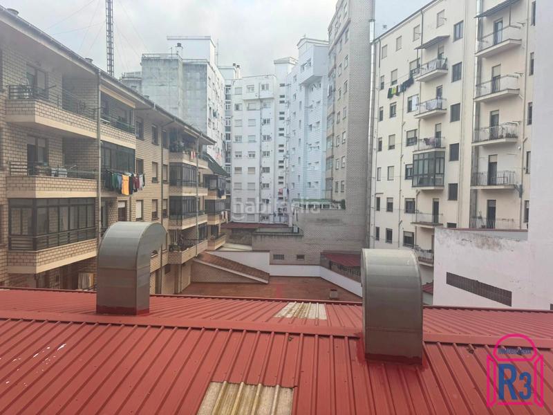 Foto 2c108890-ec87-4d9c-8757-7f8f6dd358b5. Bureau avec parking dans San Claudio - La Chantría León