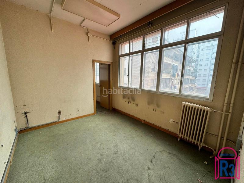 Foto bc93089e-7cc6-42dc-9ea9-0143d9c53d9c. Bureau avec parking dans San Claudio - La Chantría León