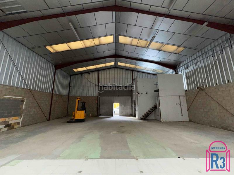 Foto 0b24126f-4ea7-471b-aadf-037848295625. Nave industrial nave en zona carrefour en La Lastra León