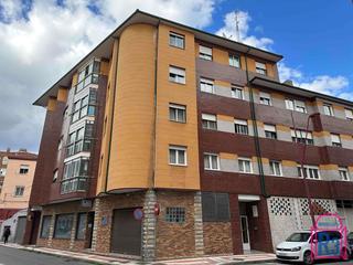Pis  Ferrol. Piso de 3 dormitorios bien orientado