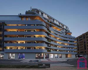 Etagenwohnung  De la unión europea. 7º de altura con 4 dormitorios y 2 plazas de garaje