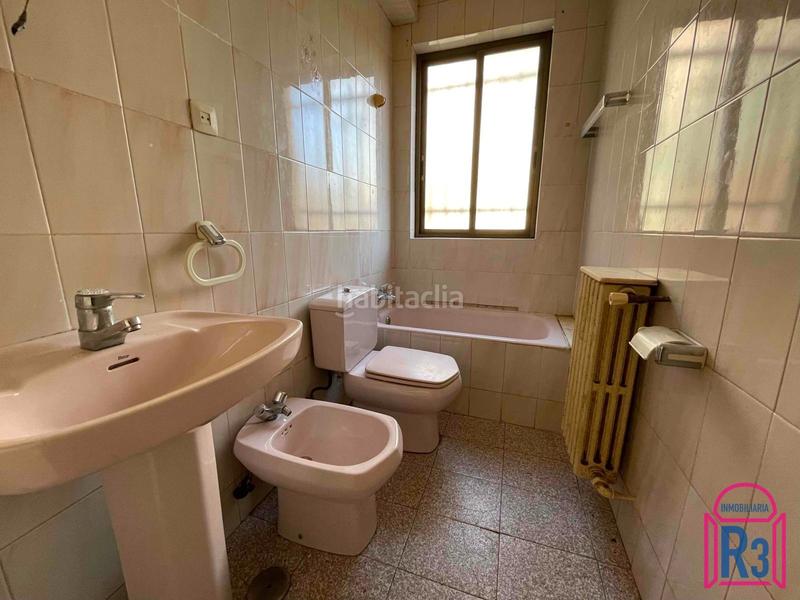 Foto 3fbd12d2-3efc-485e-9e4e-f5a91138951c. Casa adossada amb aparcament a Pinilla León