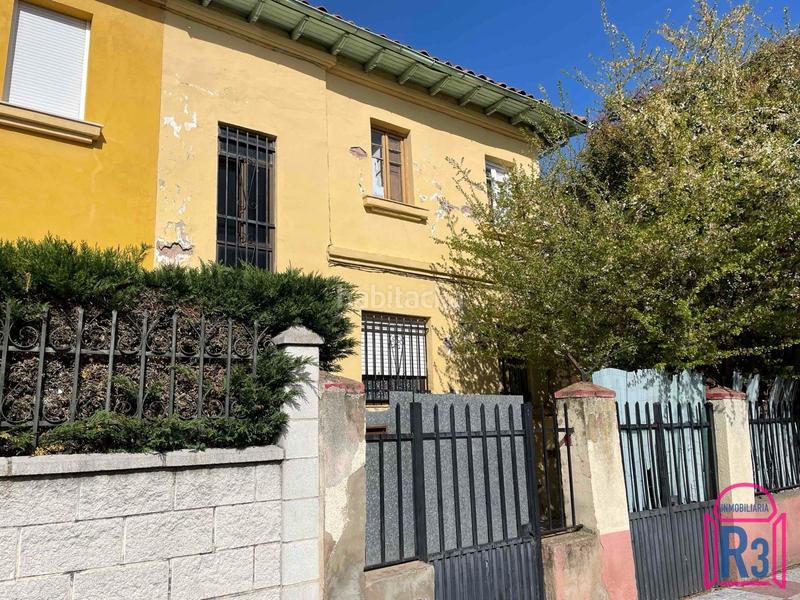 Foto 9cd0b3ca-5e6f-4f6d-8ee7-6e70f4ea4338. Casa adossada amb aparcament a Pinilla León