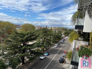 Appartement à San Claudio - La Chantría. Piso alto, reformado, con vistas a papalaguinda