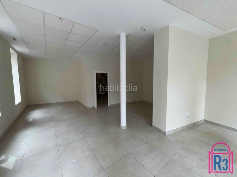 Foto 8465059a-d2f1-4d63-ae53-11f7d1280de7. Alquiler local comercial se alquila local con baño adaptado en León
