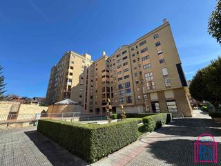 Dúplex  Padre ampudia. Dúplex muy soleado con terraza al principio de eras