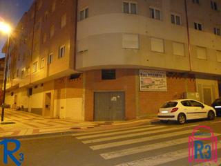 Location Local commercial  Sira sampedro. Local comercial en alquiler