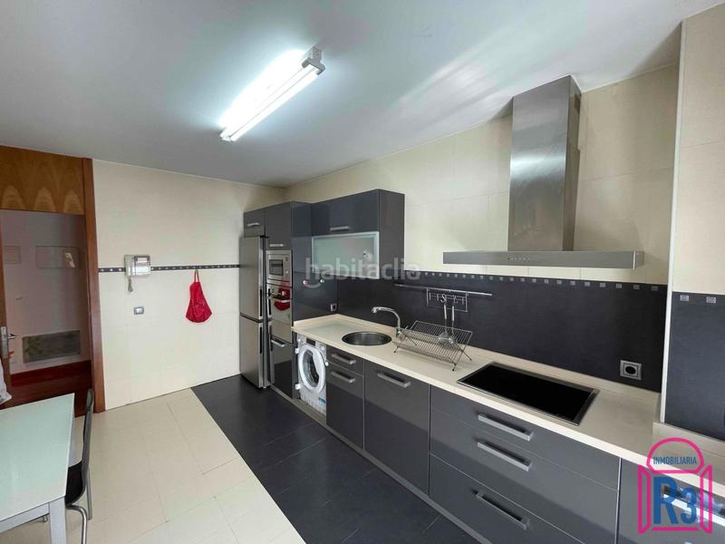 Foto 1d83bd06-d8d0-4629-80fb-f8e8744686f3. Dúplex amb calefacció aparcament a Centro Ciudad León