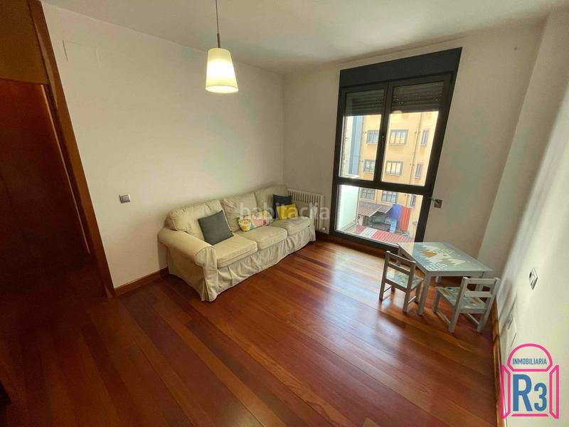 Foto 3b2f1e5c-c299-4c0b-8ba5-89bbc6216022. Dúplex amb calefacció aparcament a Centro Ciudad León