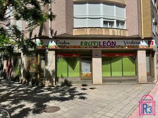 Local Comercial a Maestro Nicolás
