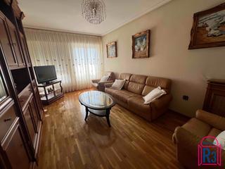 Casa  Laceana. Casa soleada, con jardn al lado de eras de renueva