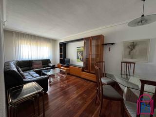 Appartement à Trobajo del camino. Aparamento todo exterior con vistas al parque