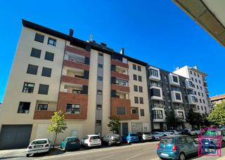 Local Comercial  Antonio vázquez. Se vende local en bruto al principio de la lastra