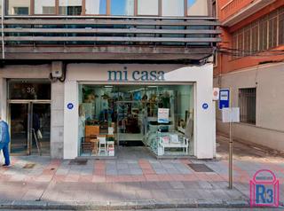 Locale commerciale in Padre Isla