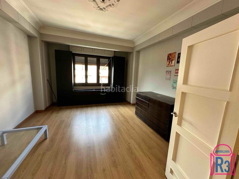 Foto d9c73bca-1bf4-473d-8fe2-c52650cc4397. Apartament amb calefacció a Centro Ciudad León