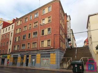 Appartement à San Esteban. Piso para reformar muy soleado