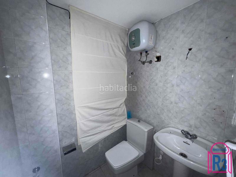 Foto ccfca577-45f9-41a8-9a6b-bb513f306472. Oficina  exterior en gran vía de san marcos en León