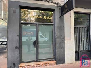 Location Local commercial  Ramiro valbuena. Local acondicionado en alquiler
