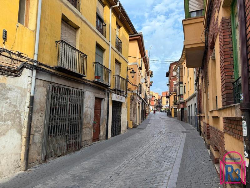 Foto 88a989c2-fd11-4941-8d32-b35a8336c6a7. Edifici a Casco Antiguo León