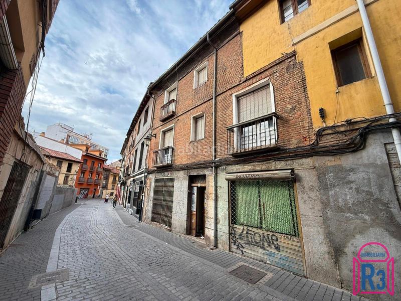 Foto e189a103-2fc8-4007-9d14-76004ab3a118. Edifici a Casco Antiguo León