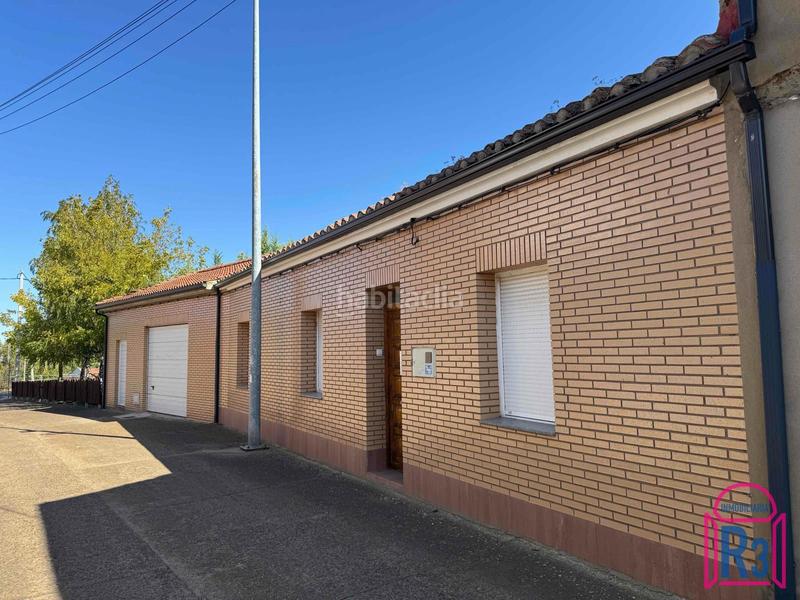 Foto 7467eaba-0f4f-4e8a-a88a-35d40e0e05f0. Casa con riscaldamento parcheggio in Oteruelo León