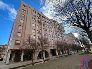Miete Etagenwohnung  Moisés de león. Piso amueblado en alquiler