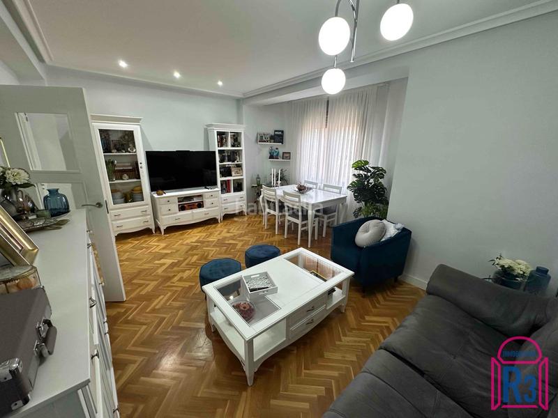 Foto e042eff5-5834-482e-ae63-2084a8f57cd2. Etagenwohnung mit heizung in Centro Ciudad León