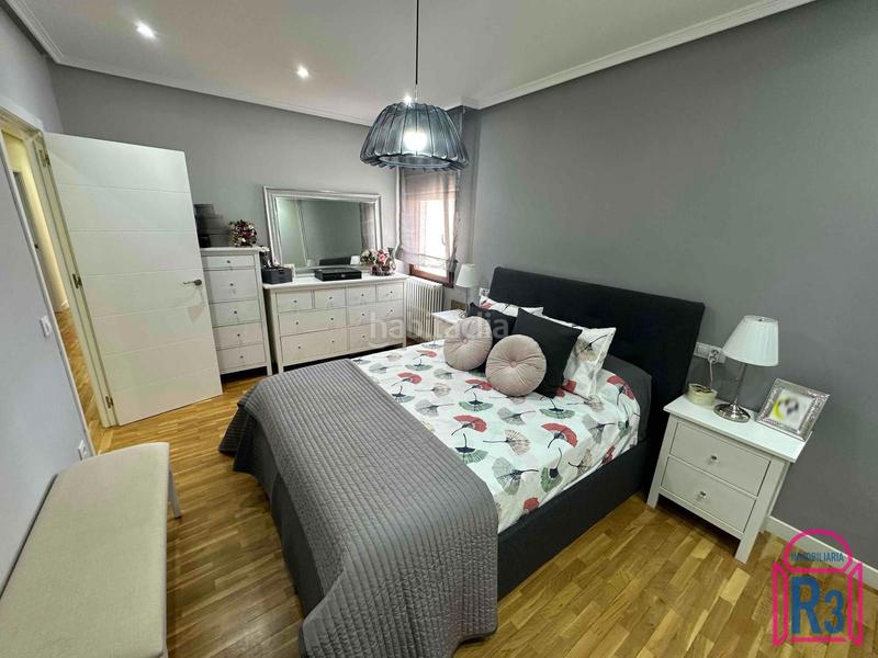 Foto f4daf698-0ddc-40e8-bb4a-a3b5cb27116b. Etagenwohnung mit heizung in Centro Ciudad León