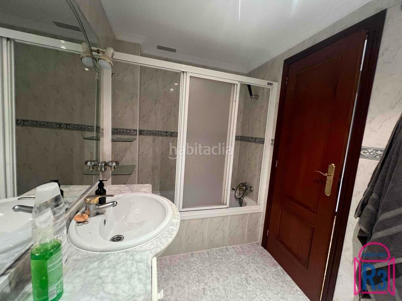 Foto 13eb192c-7fb8-40a6-a298-944b3bec2044. Zweistöckige wohnung mit heizung parking in Villaquilambre