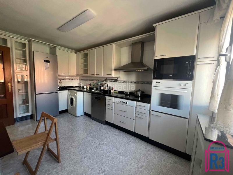 Foto 32d5483c-54e6-48b4-821c-f7354bdc9cf9. Zweistöckige wohnung mit heizung parking in Villaquilambre