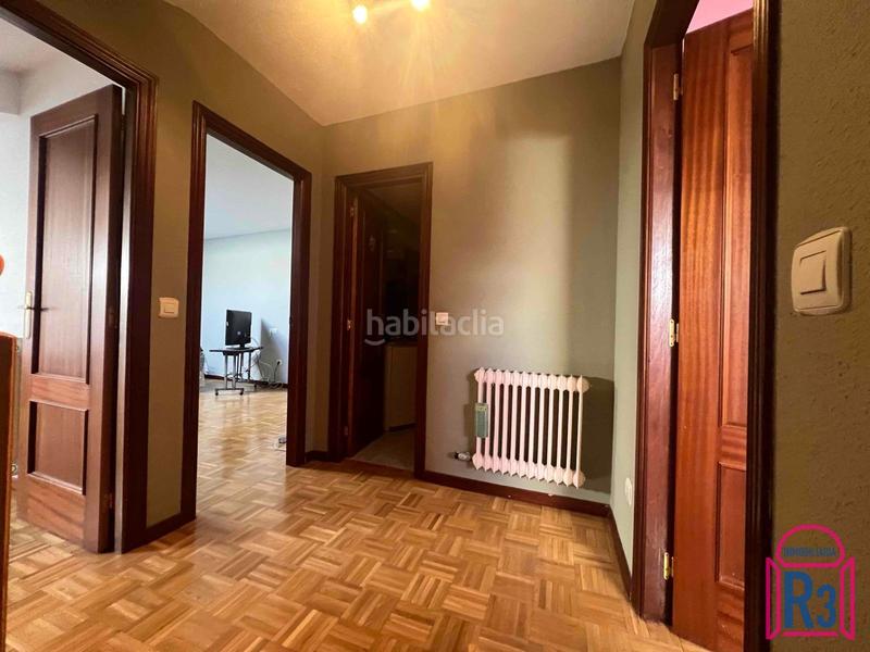 Foto 90f92725-3d44-42bd-b235-a2832079e154. Zweistöckige wohnung mit heizung parking in Villaquilambre