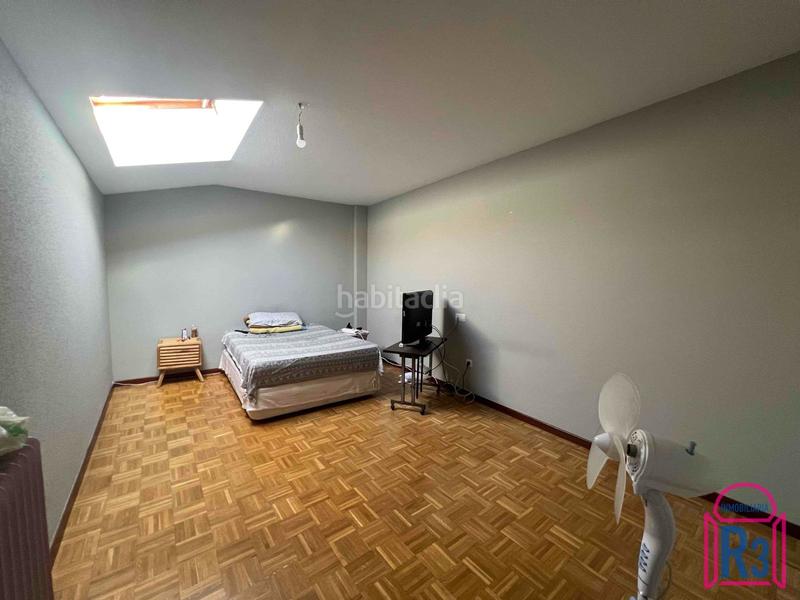 Foto b86c5e21-fd7b-4f31-8ba0-8ccfc620ae50. Zweistöckige wohnung mit heizung parking in Villaquilambre