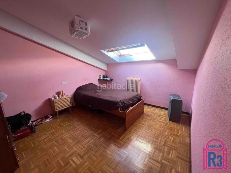 Foto e283365f-85af-439c-bc6a-07191017c36a. Zweistöckige wohnung mit heizung parking in Villaquilambre