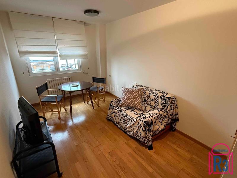 Foto fd4b9a13-de07-4db0-baa4-20b685b52435. Miete etagenwohnung mit heizung parking in San Claudio - La Chantría León