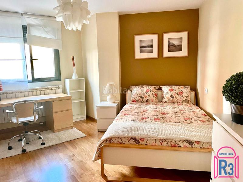 Foto 9a21fb3d-ef69-40cd-b65c-d1c4f0a934c1. Rent apartment with heating parking in El Soto León