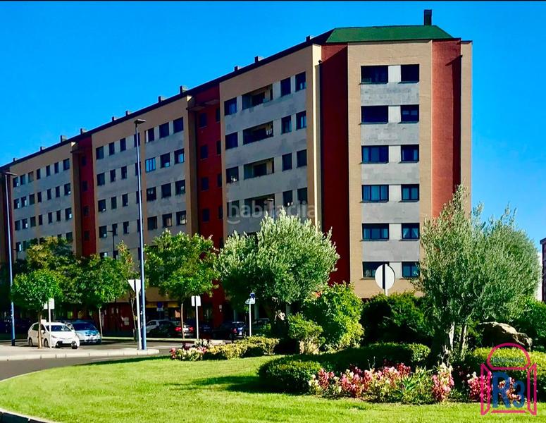 Foto d87a6058-85bc-492e-bb4d-8f225e5fd70f. Rent apartment with heating parking in El Soto León