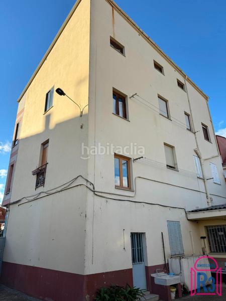 Foto 124de920-ec3a-489d-a9fa-23086d806be6. Edifici a Trobajo del camino