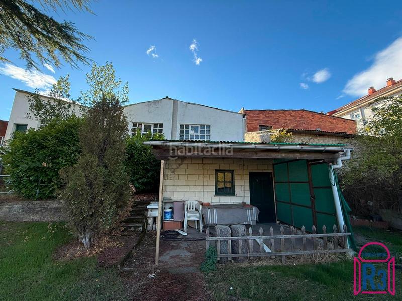 Foto 1ebb37da-8b3f-429c-b74a-c997d2eba9ab. Edifici a Trobajo del camino