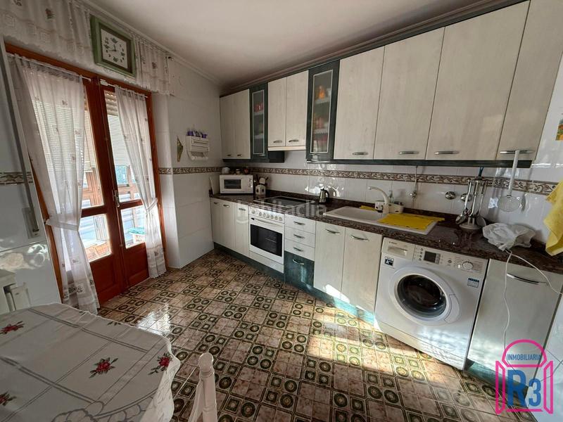 Foto 42521f30-7d8c-41c3-9594-1a7c1aa82694. Edifici a Trobajo del camino