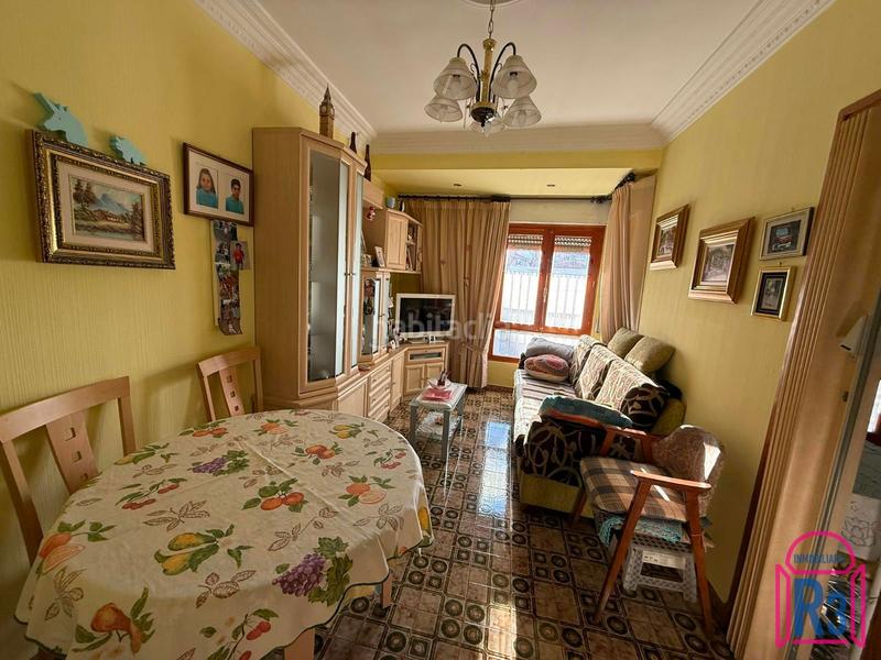 Foto 5221bc5a-5b71-4653-9e50-8eee554243a7. Edifici a Trobajo del camino